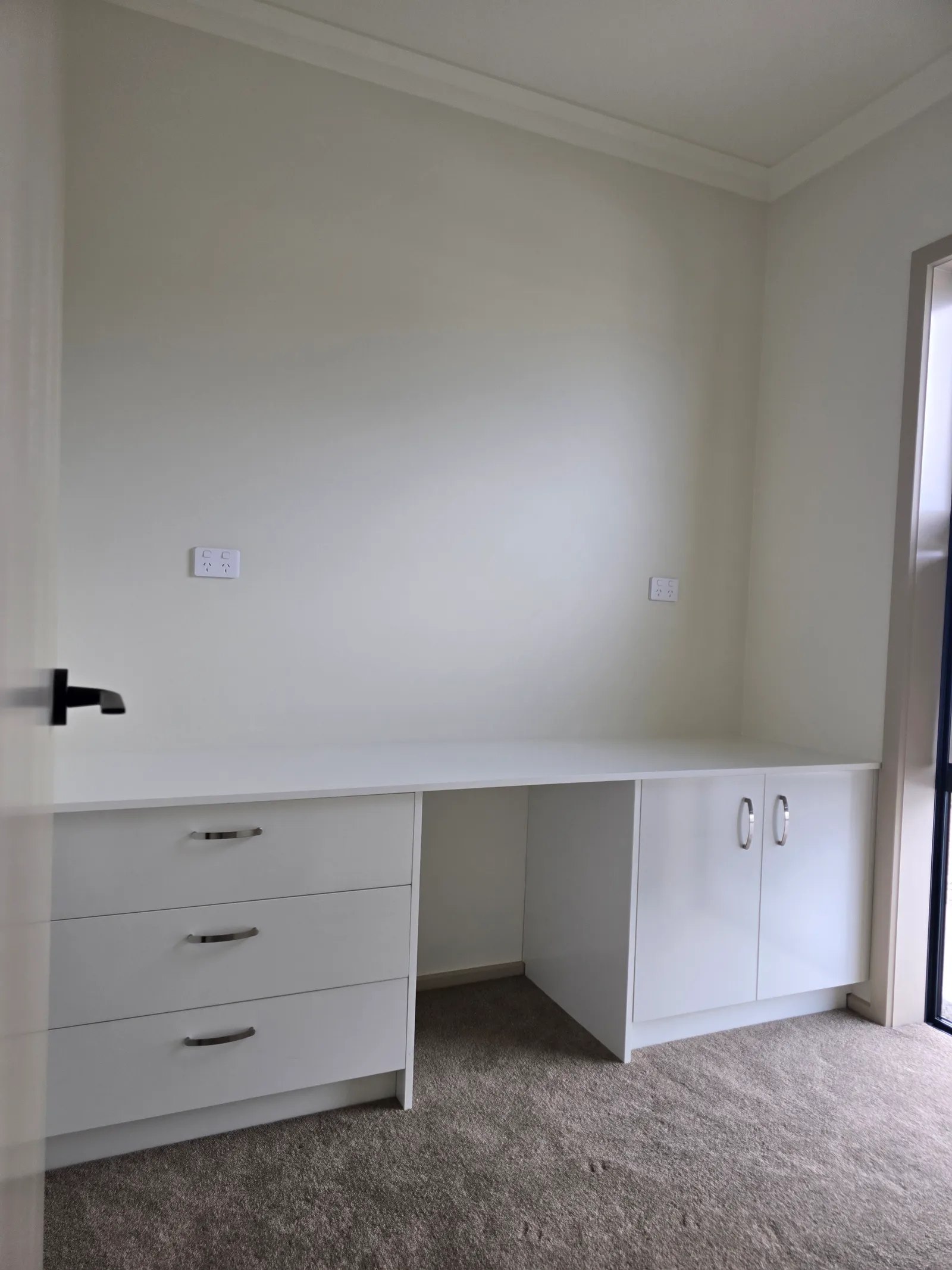 Built-In Wardrobe with Bench & Cupboards