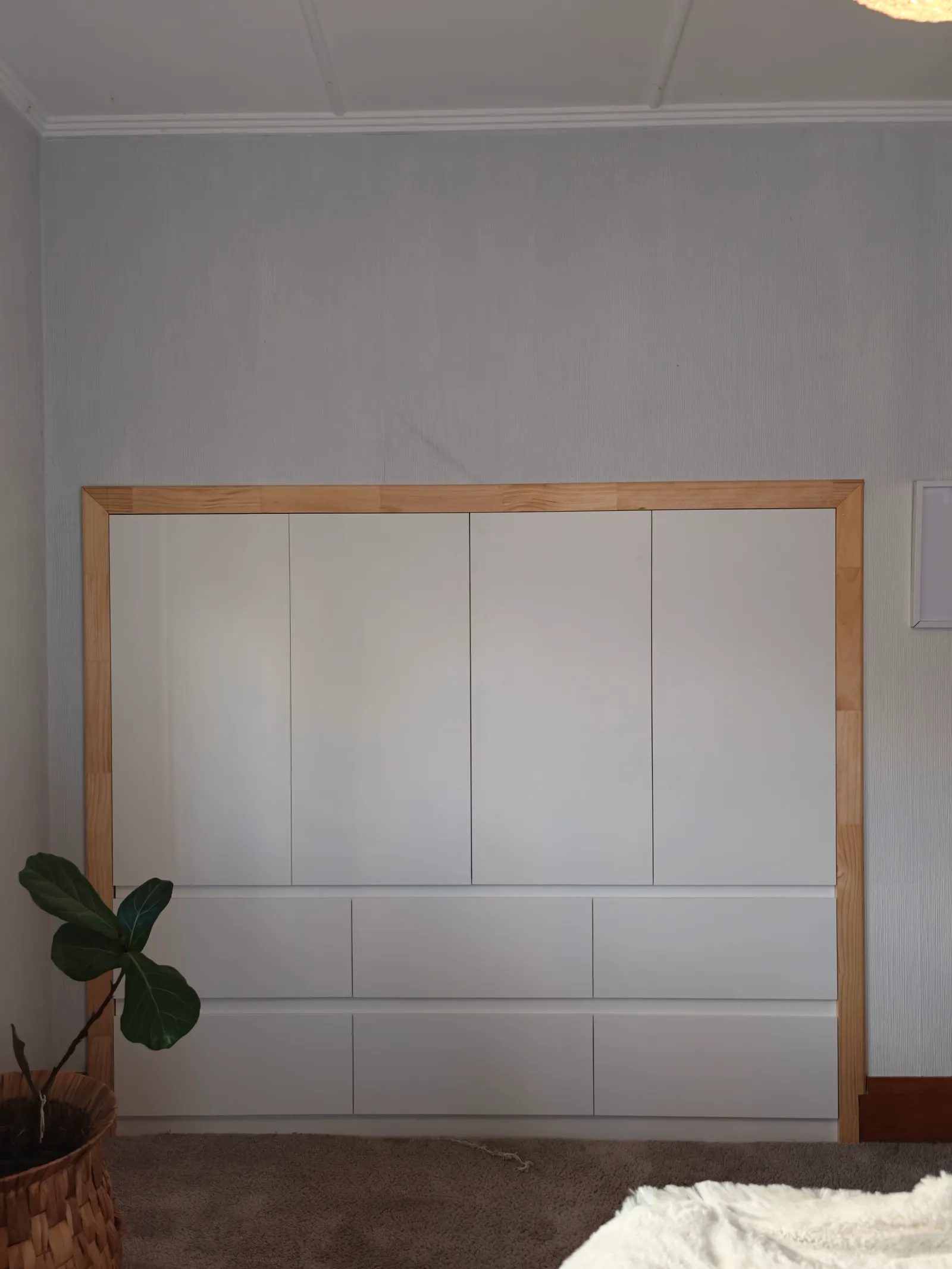 Timber-Framed Bedroom Wardrobe